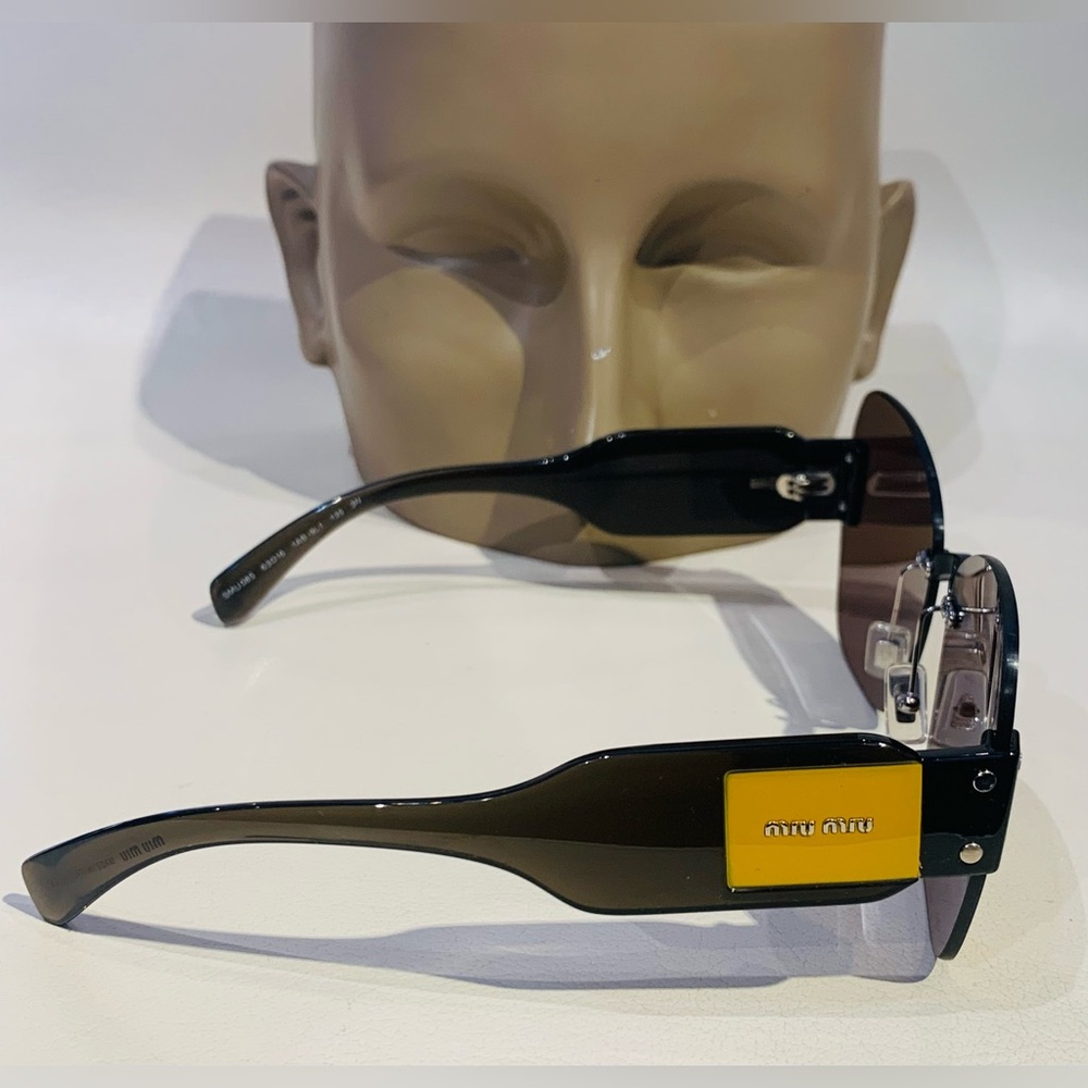New MIU MIU Sunglasses - Picture 11 of 12